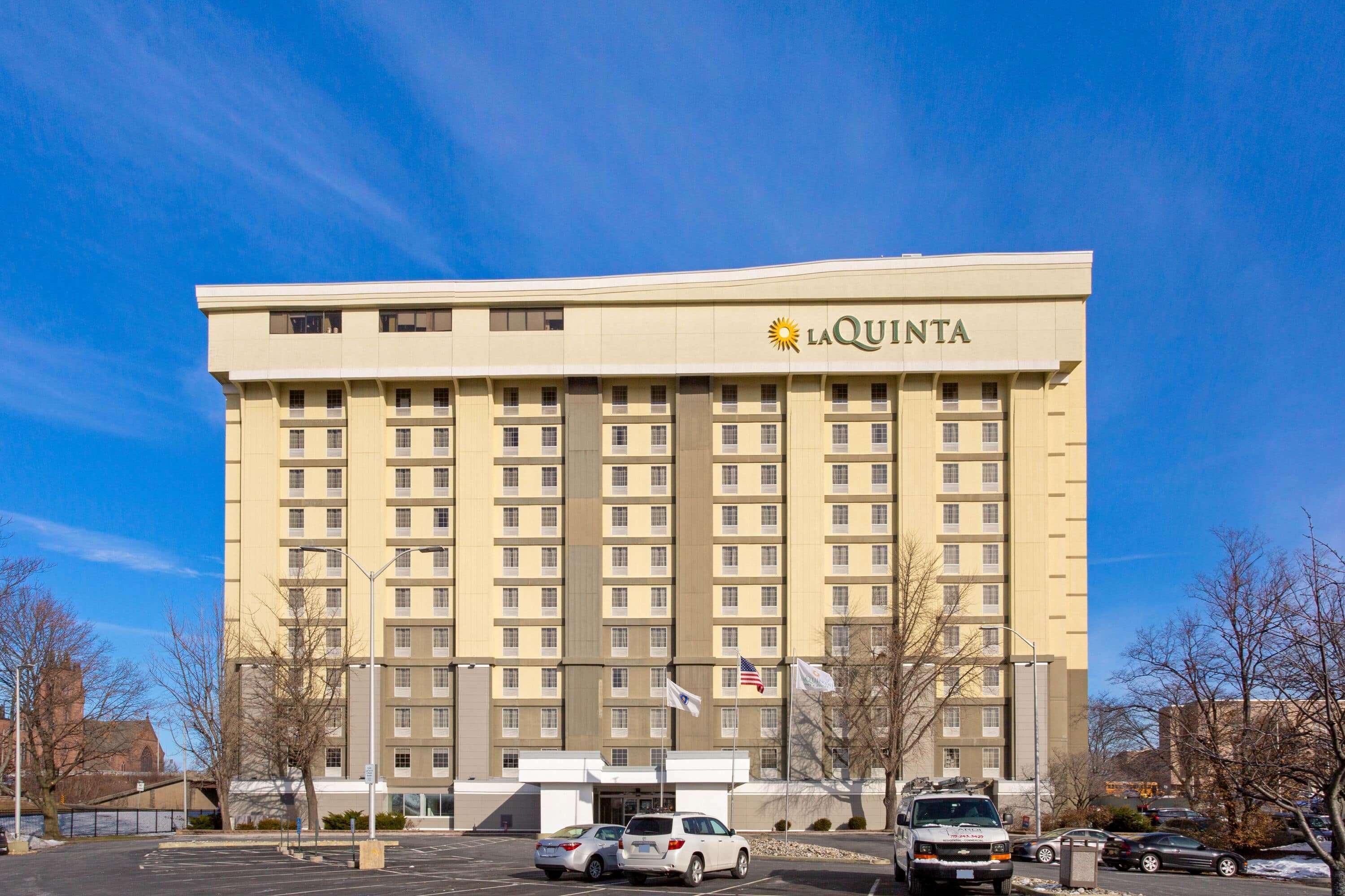 Отель La Quinta By Wyndham Спрингфилд Экстерьер фото