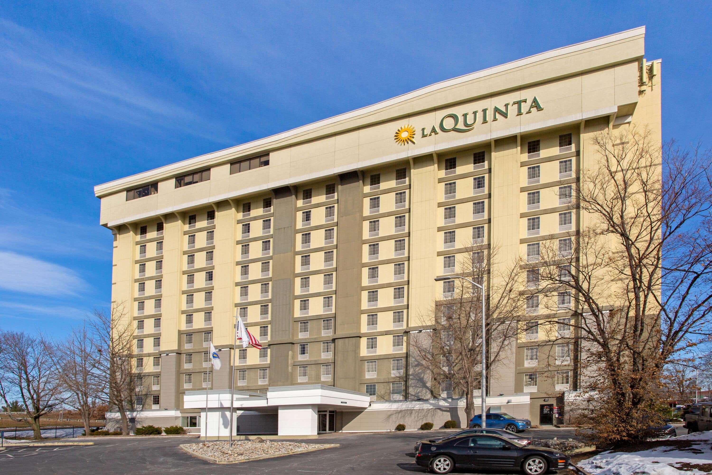 Отель La Quinta By Wyndham Спрингфилд Экстерьер фото